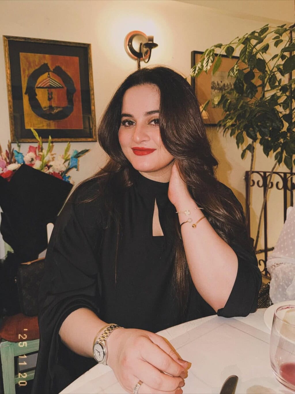 Aiman Khan & Minal Khan Celebrate 27th Birthday Together