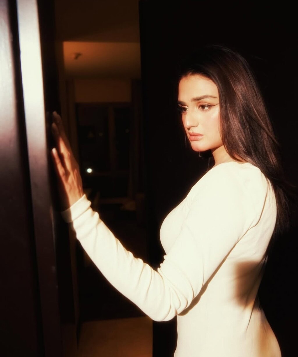 Hira Mani’s Childhood Dance Clip Gets Public Attention