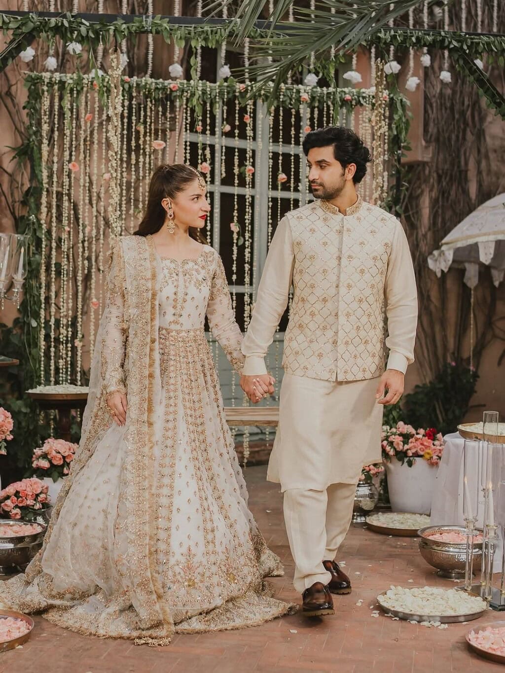 Fans Want Dananeer Mobeen & Ahad Raza Mir to Marry