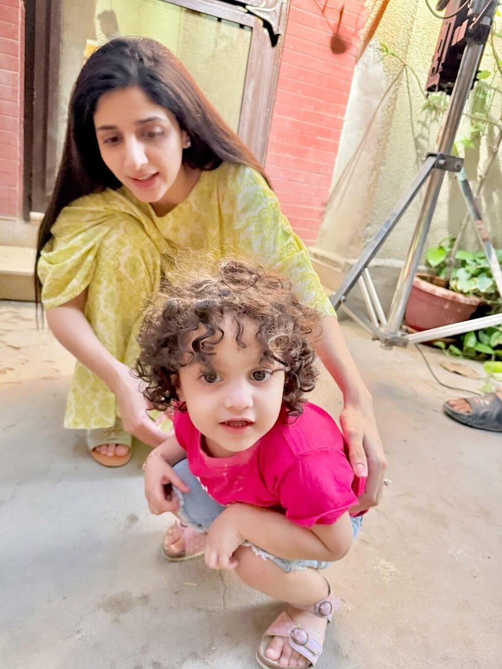 Mawra Hocane Shares Memorable BTS from Jama Taqseem