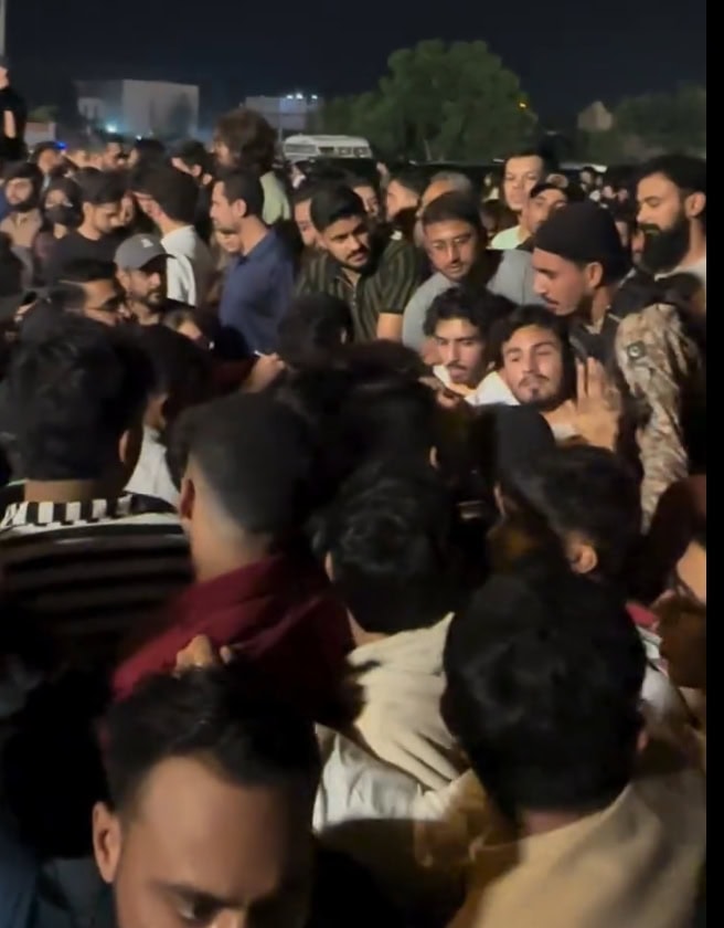 Karachi Concert Turns Chaotic Due to Mismanagement