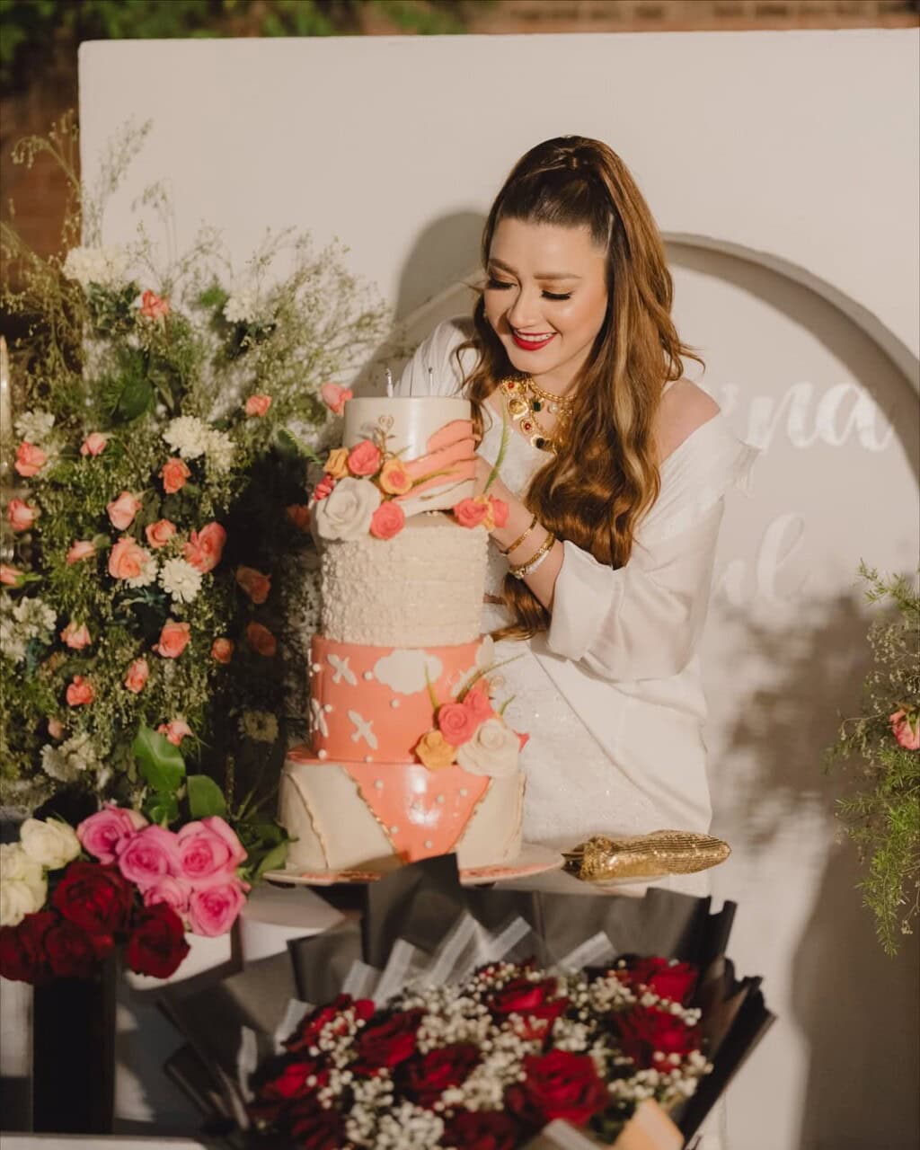 Is Momina Iqbal Engaged