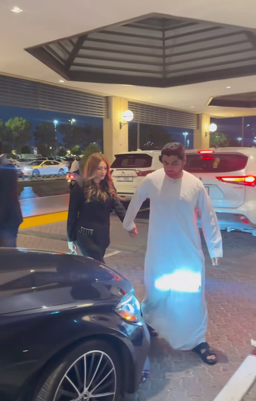 Neelam Muneer Videos With Husband Get Praise
