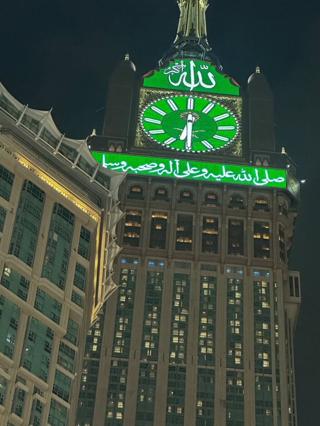 Saba Faisal Performs Umrah with Sons & Grandson