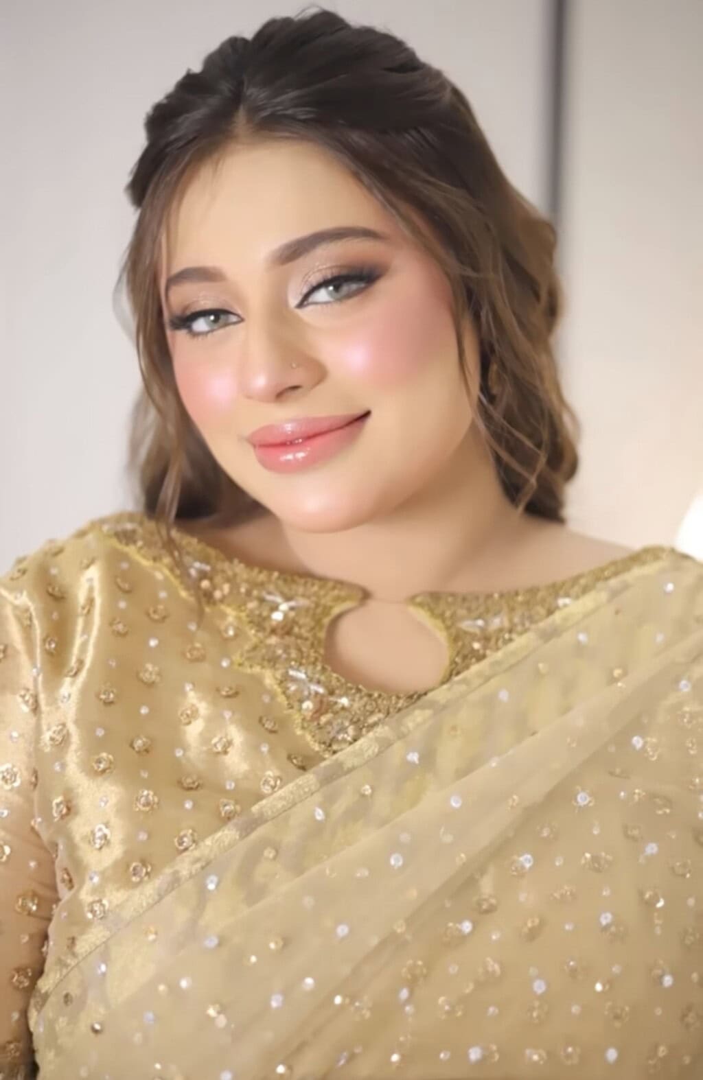 Aiman Khan and Minal Khan Brother’s Pregnancy Photoshoot