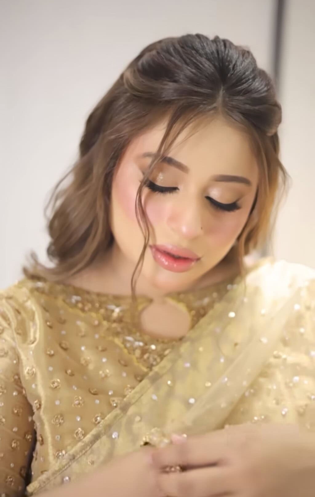 Aiman Khan and Minal Khan Brother’s Pregnancy Photoshoot