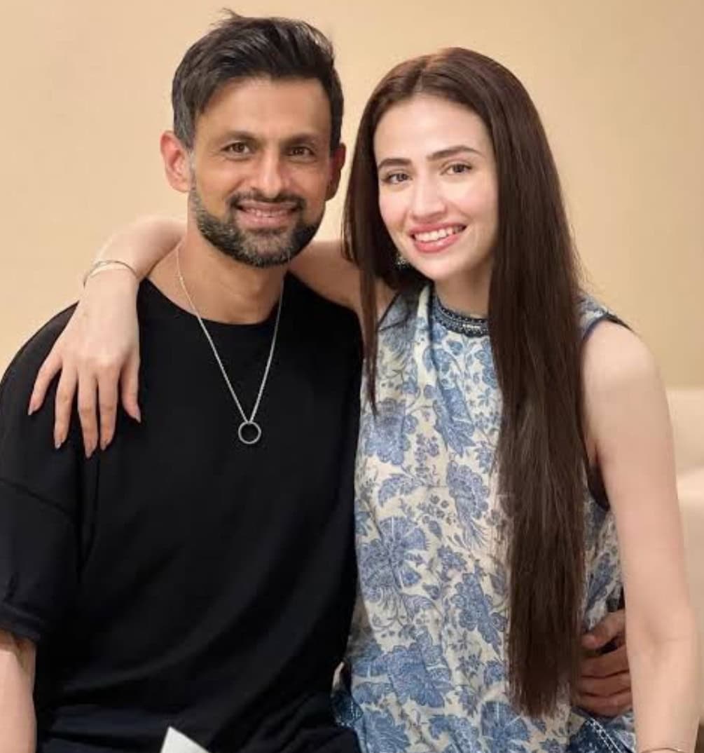 Hamza Ali Abbasi’s on Men with Extra Marital Affairs & Women’s Hijab