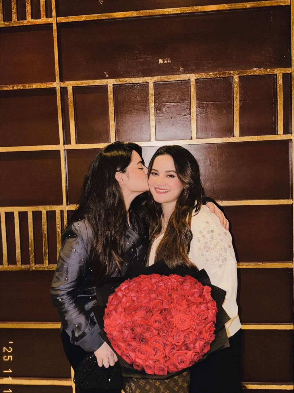 Aiman Khan & Minal Khan Celebrate 27th Birthday Together