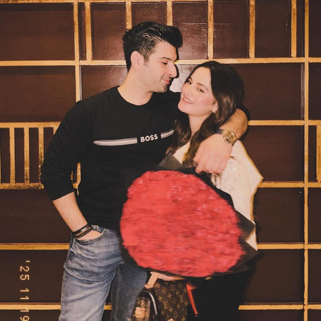Aiman Khan & Minal Khan Celebrate 27th Birthday Together