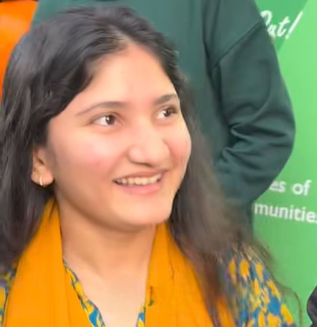 Fan’s Praise of Shahid Afridi and His Reaction Goes Viral