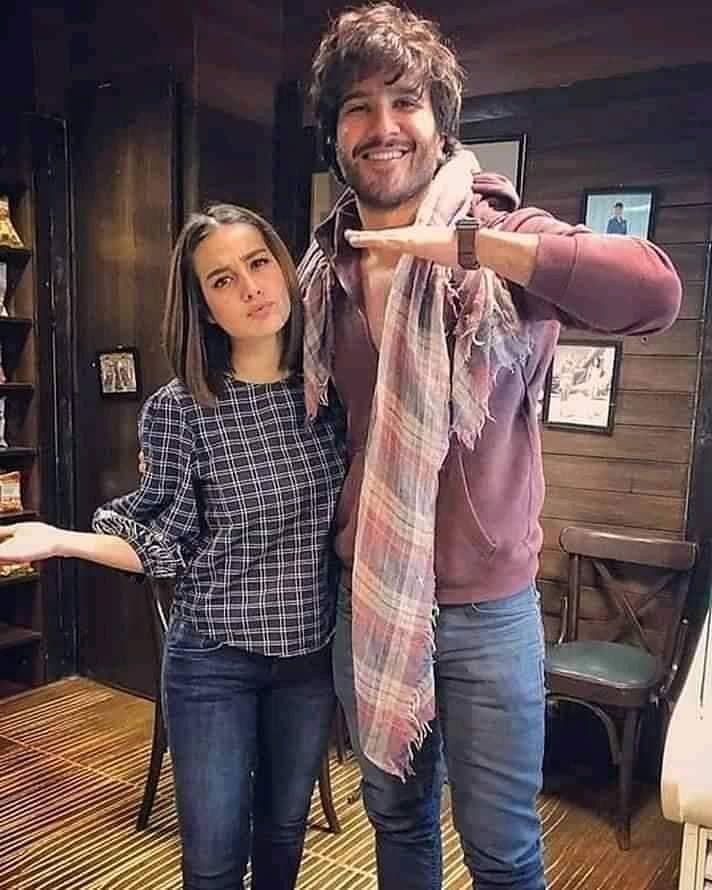 Iqra Aziz’sInterview Resurfaces After Feroze Khan Latest Interview
