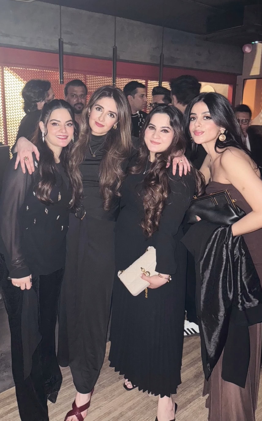 Friends Celebrate Aiman Khan & Minal Khan’s Birthday Bash