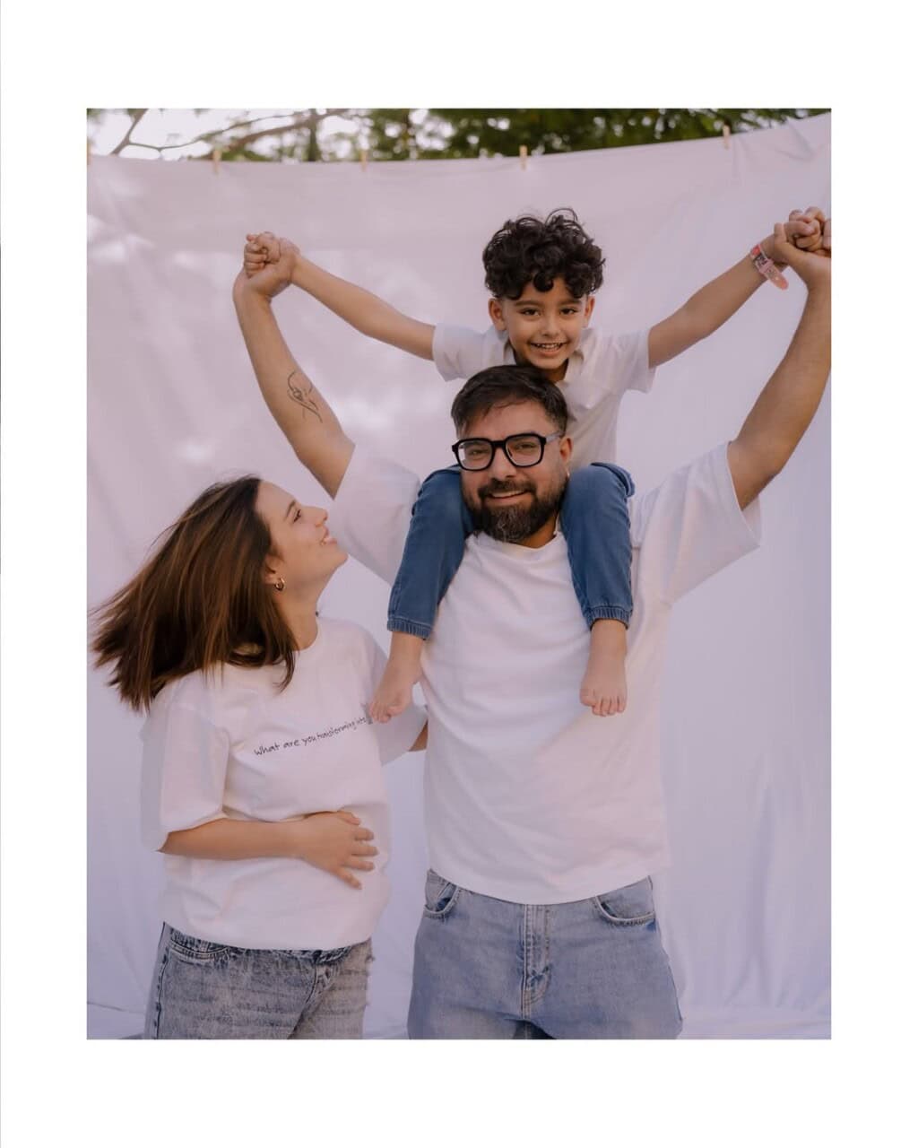 Iqra Aziz Announces Second Pregnancy