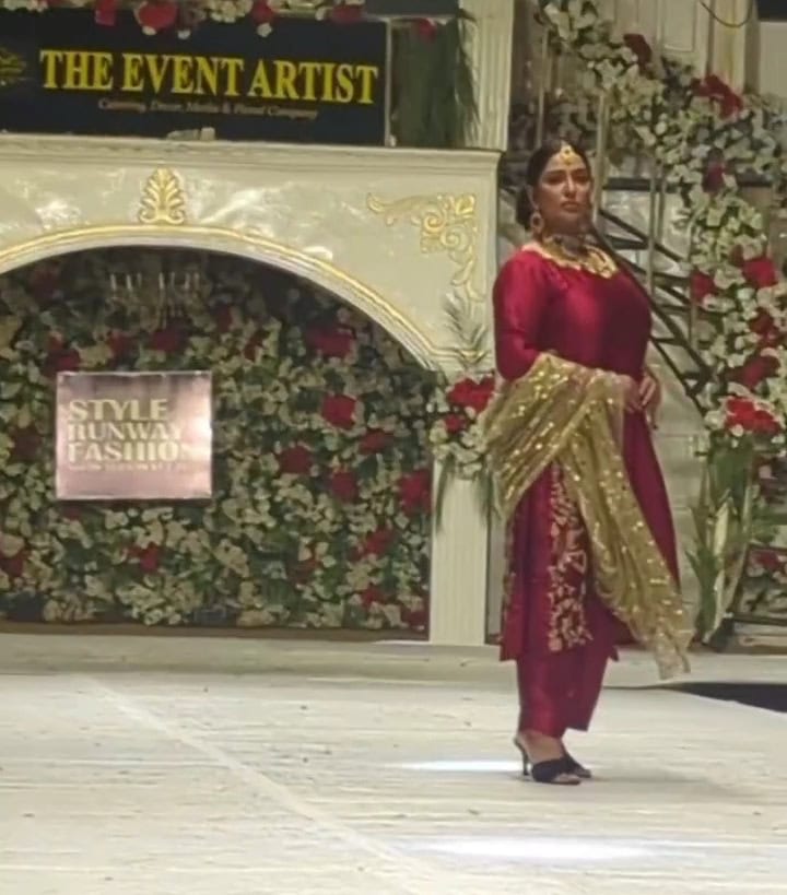Mathira Fails To Impress Public With Her Ramp Walk