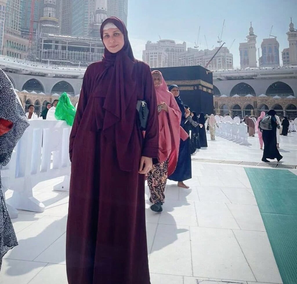 Nausheen Shah Reveals The Reason Behind Removing Hijab