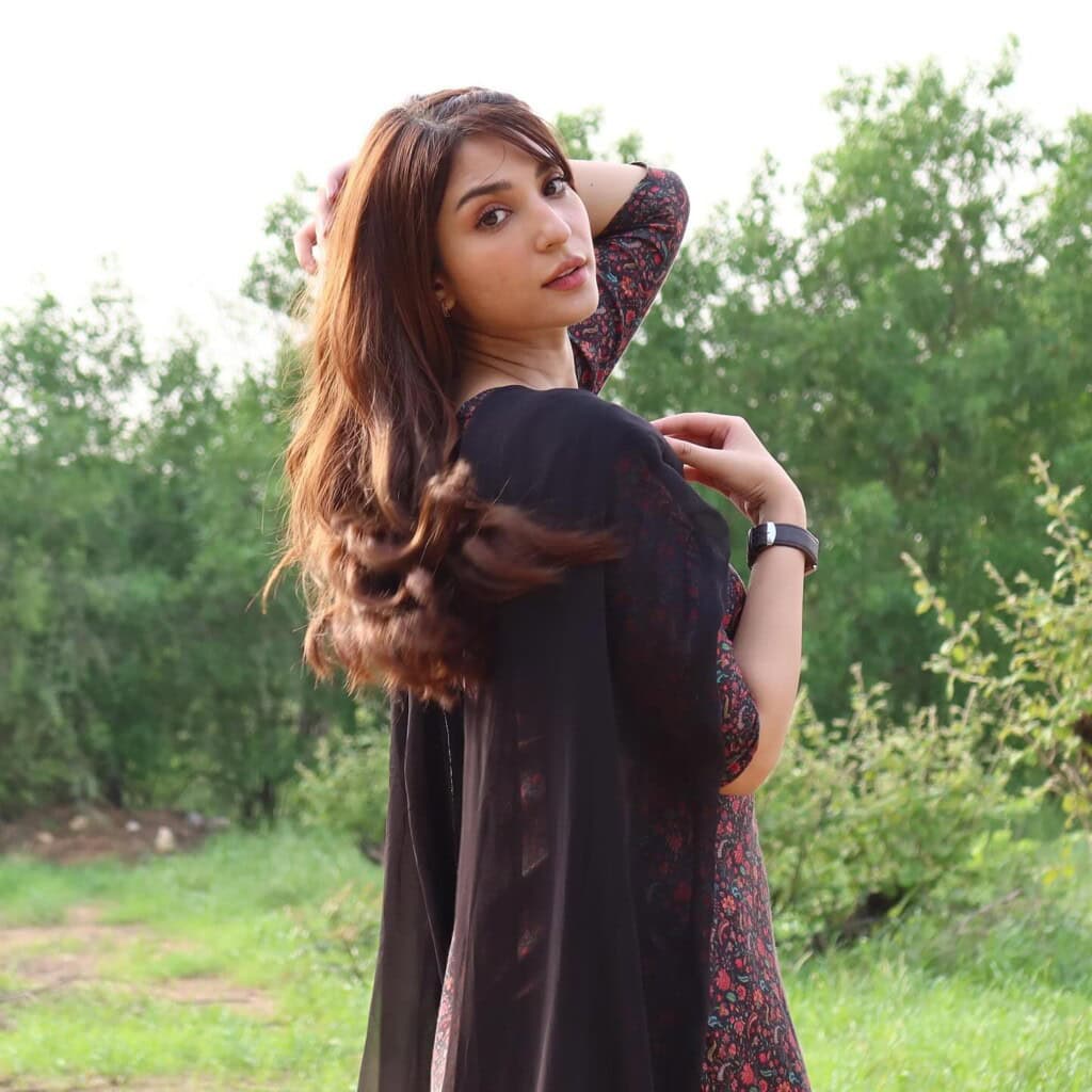 Ramsha Khan Reveals Dealing With Stage Fright