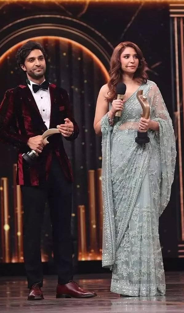 Ramsha Khan Reveals Dealing With Stage Fright