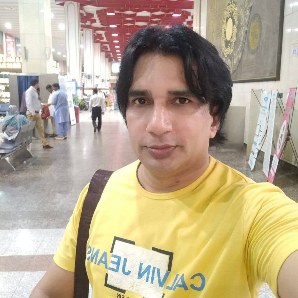 Sakhawat Naz Shares Old School Thoughts About His Wife