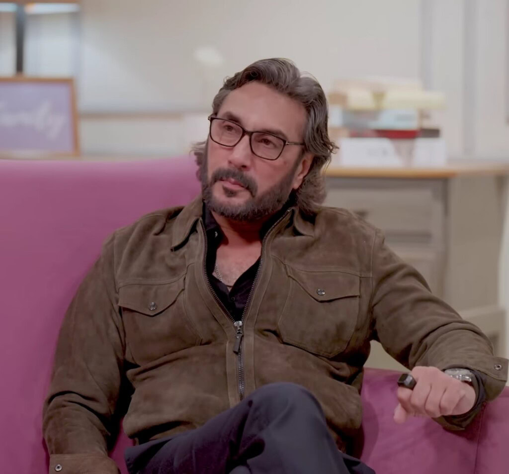 Zara Noor Abbas’s Outfit In Adnan Siddiqui Interview Criticized