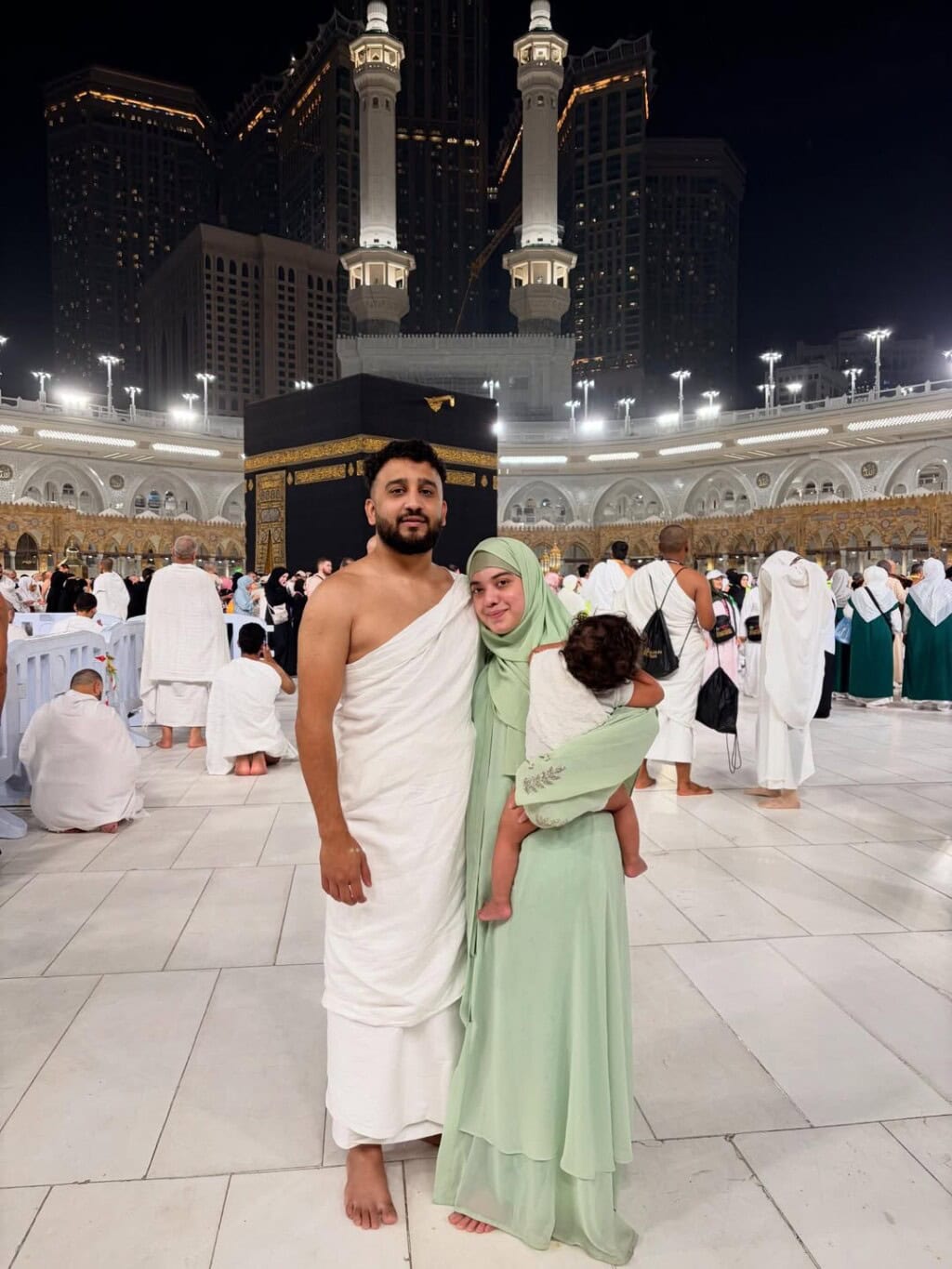 Arisha Razi Khan Performs Umrah With Husband & Son