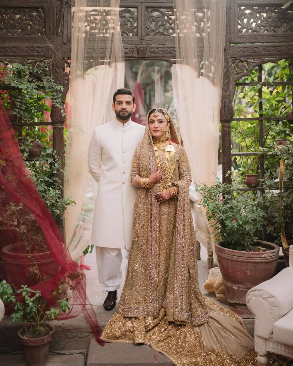 Hina Niazi Barat Pictures & Video