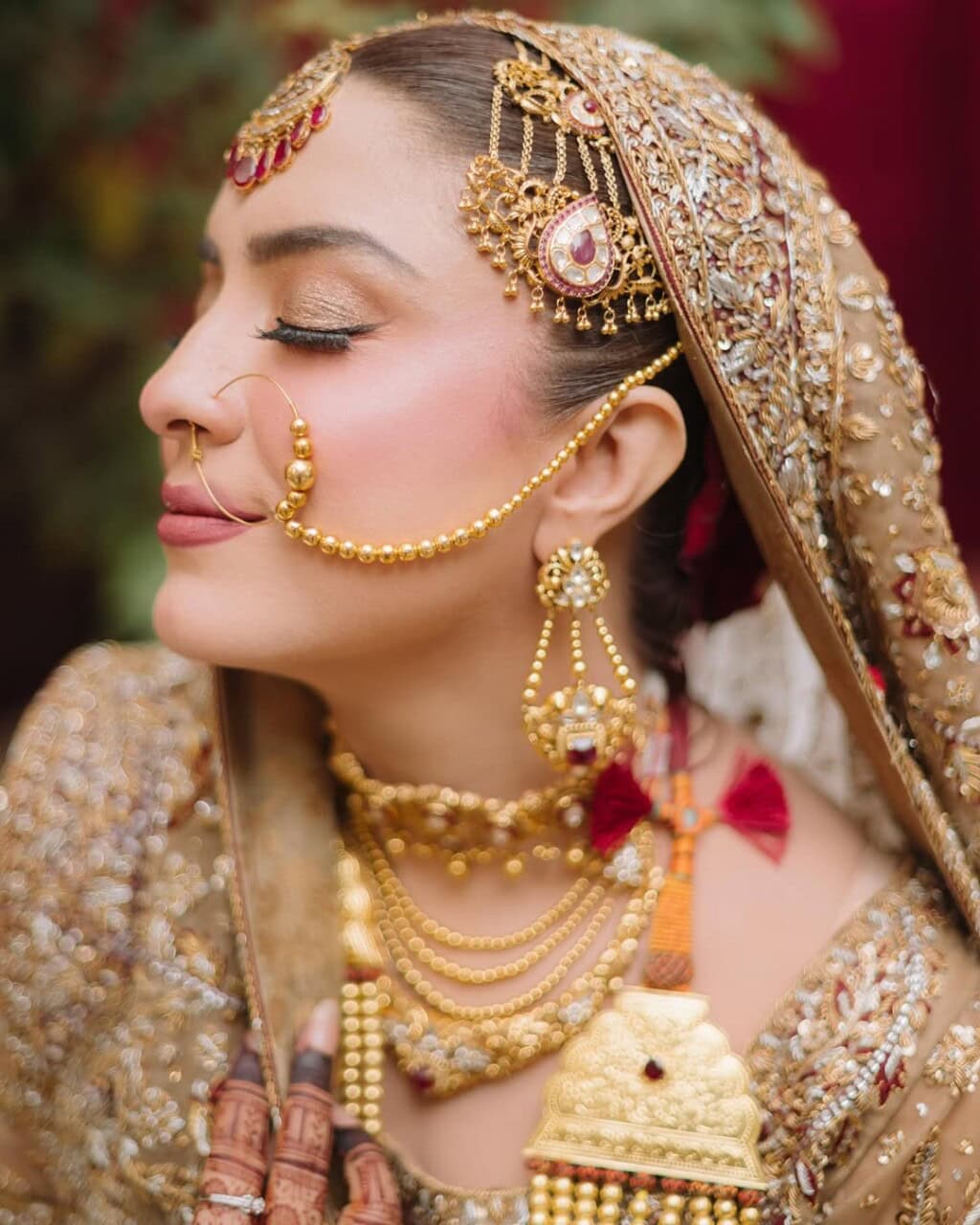 Hina Niazi Barat Pictures & Video
