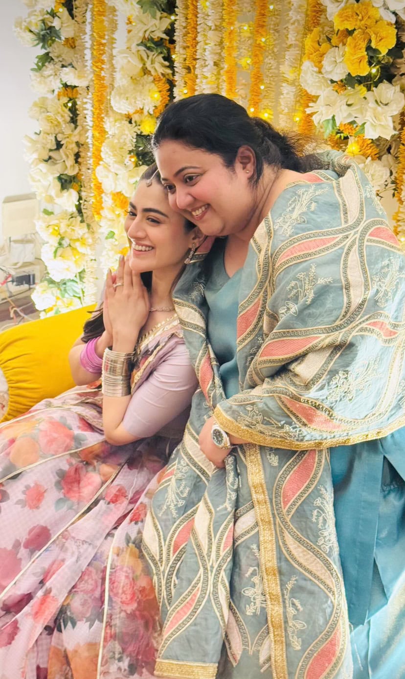 Hina Afridi Dholki Pictures & Video