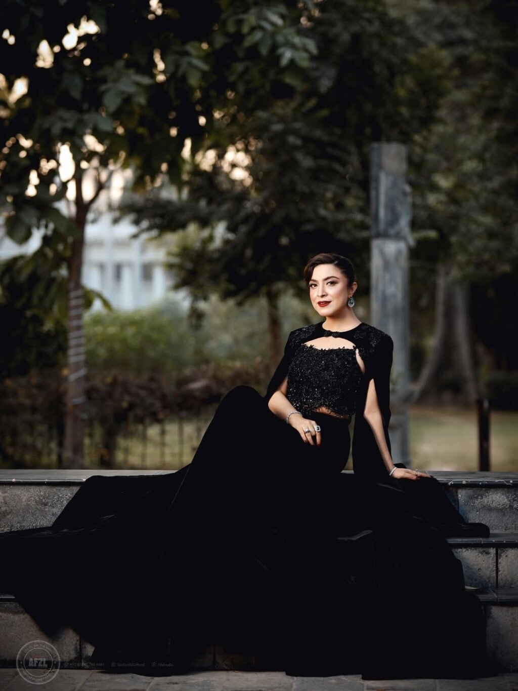 Suno To Sahi Fame Host Hina Niazi Gets Engaged
