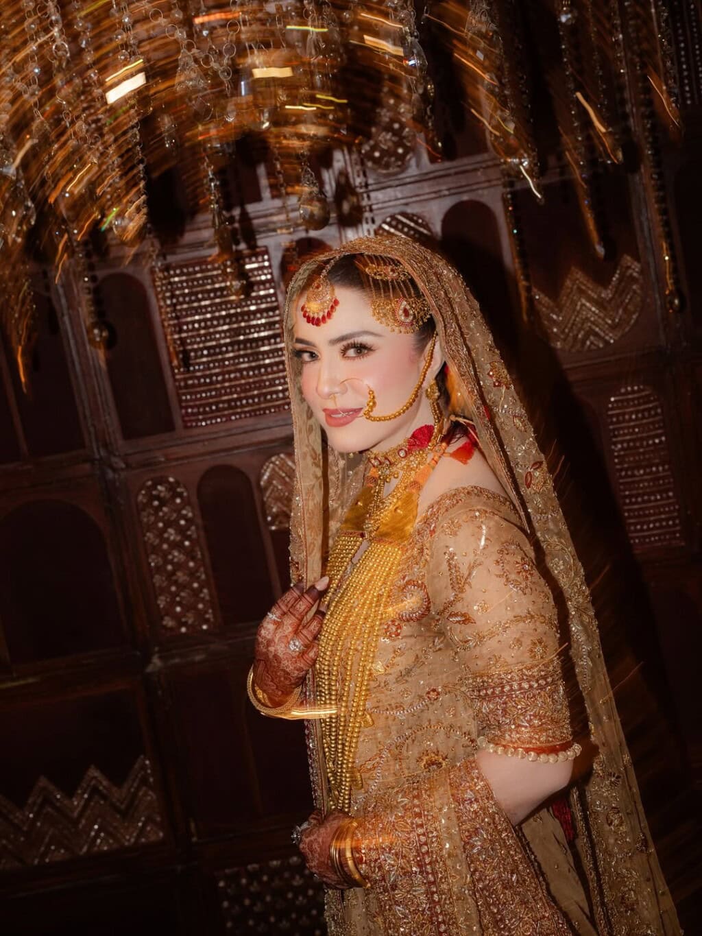 Hina Niazi Barat Pictures & Video