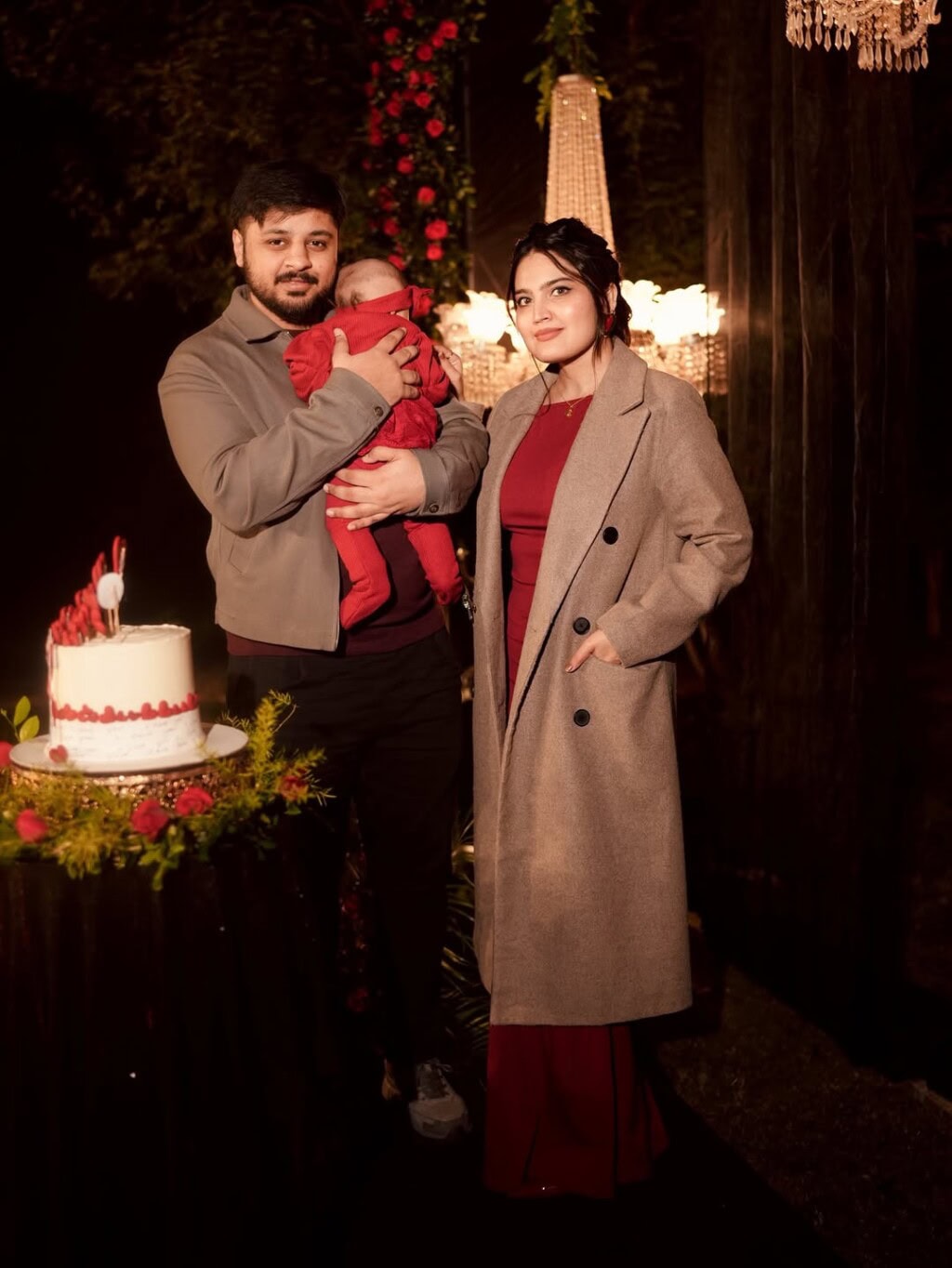 Iqra Kanwal and Areeb Pervaiz’s Beautiful Anniversary Photoshoot