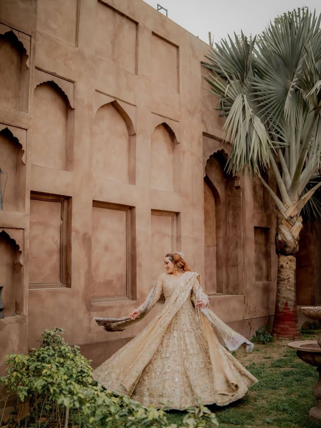 Momina Iqbal shares Pictures from family Event