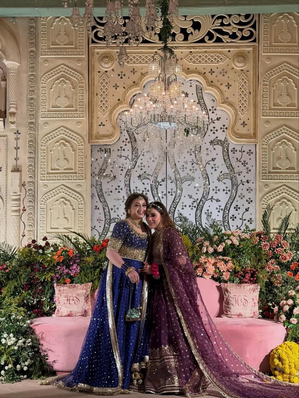 Momina Iqbal Pictures from Cousin’s Mehndi Event