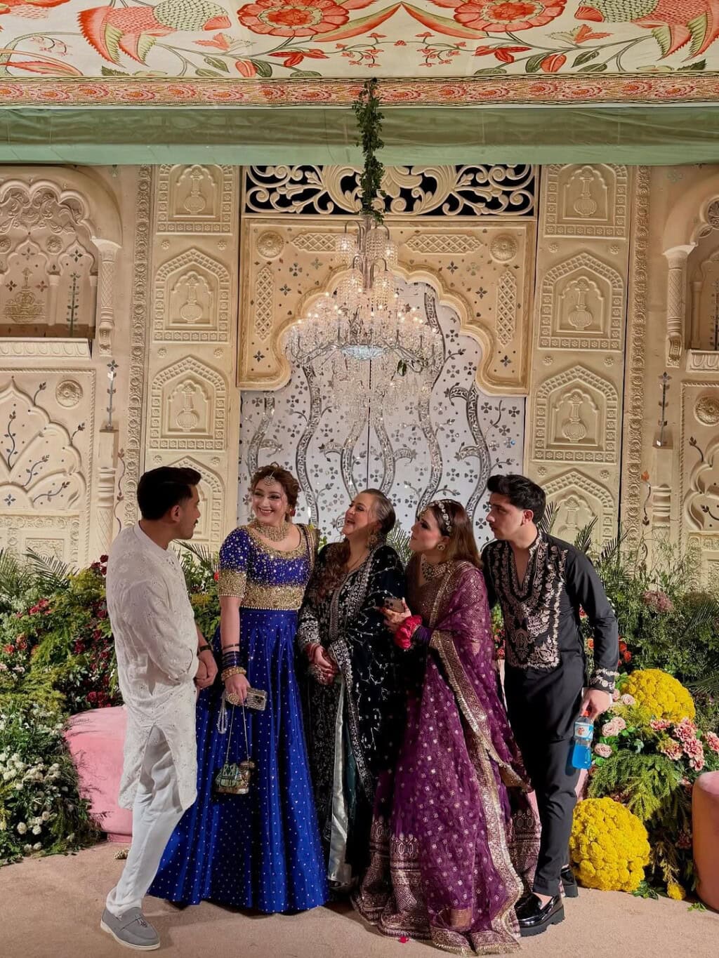 Momina Iqbal Pictures from Cousin’s Mehndi Event