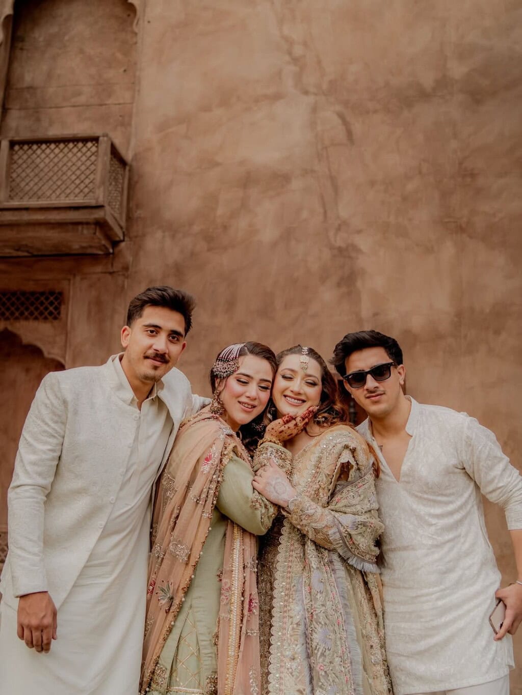 Momina Iqbal shares Pictures from family Event
