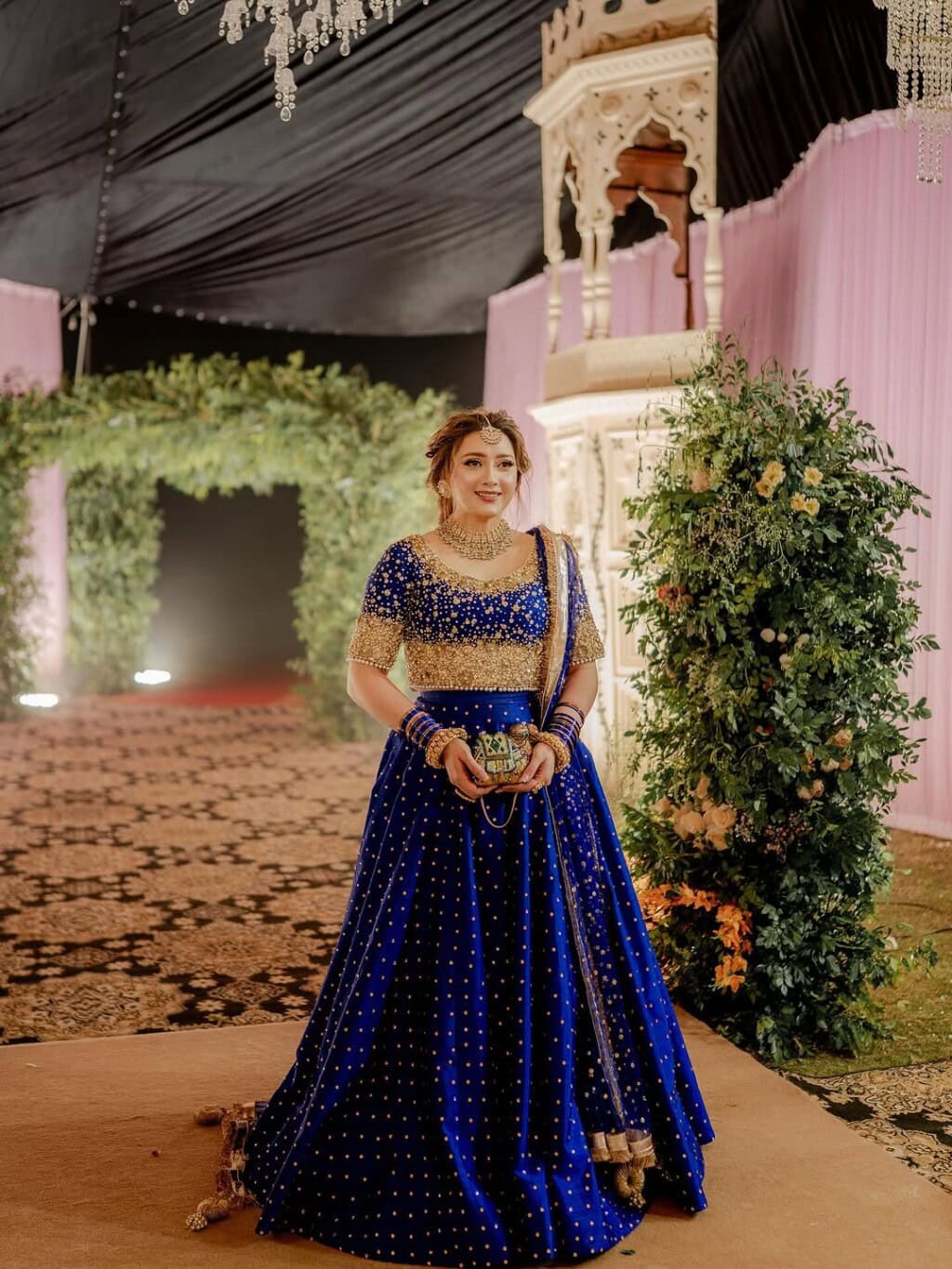 Momina Iqbal Pictures from Cousin’s Mehndi Event