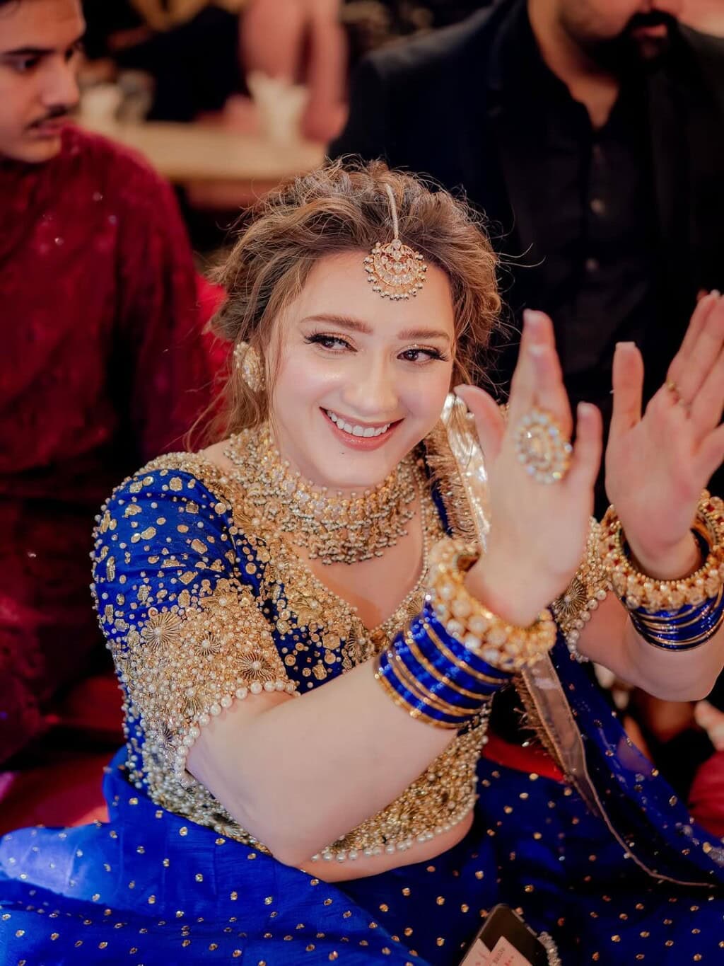 Momina Iqbal Pictures from Cousin’s Mehndi Event