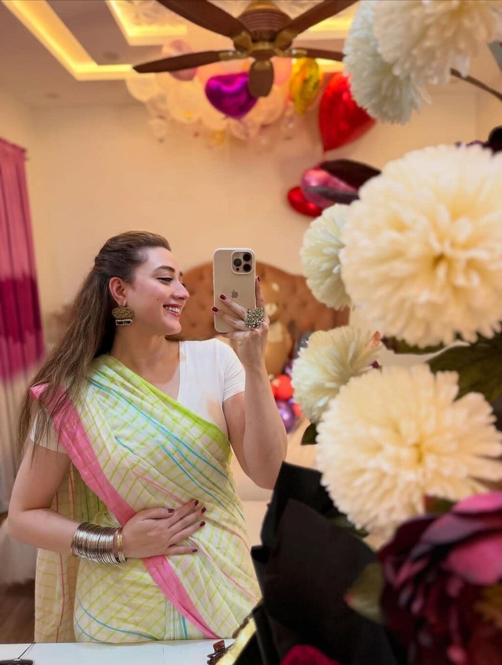 Momina Iqbal shares Pictures from family Event