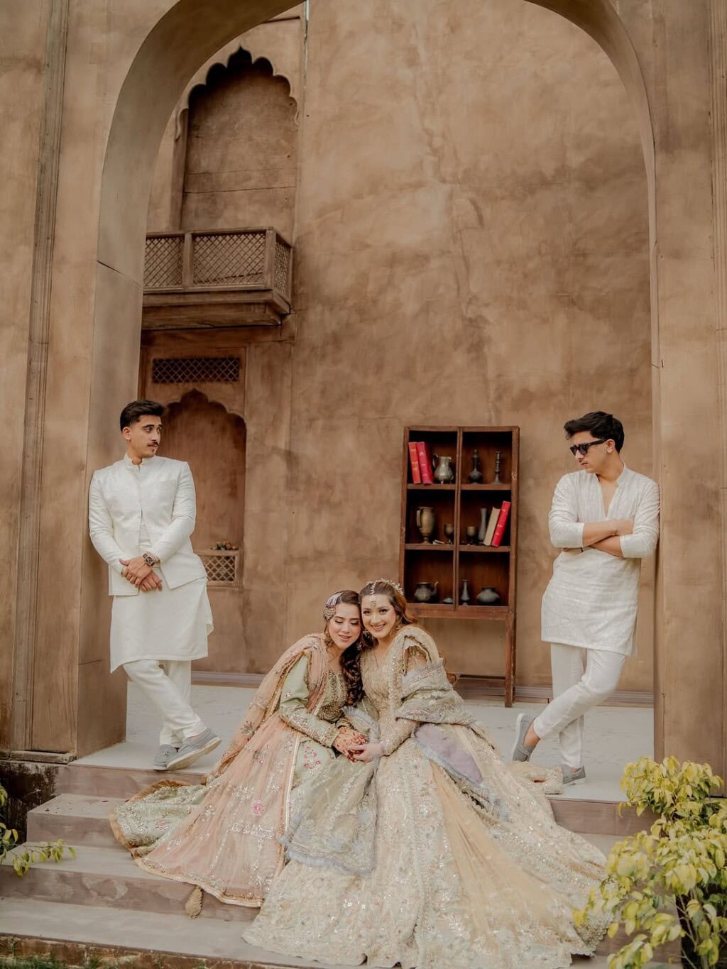 Momina Iqbal shares Pictures from family Event
