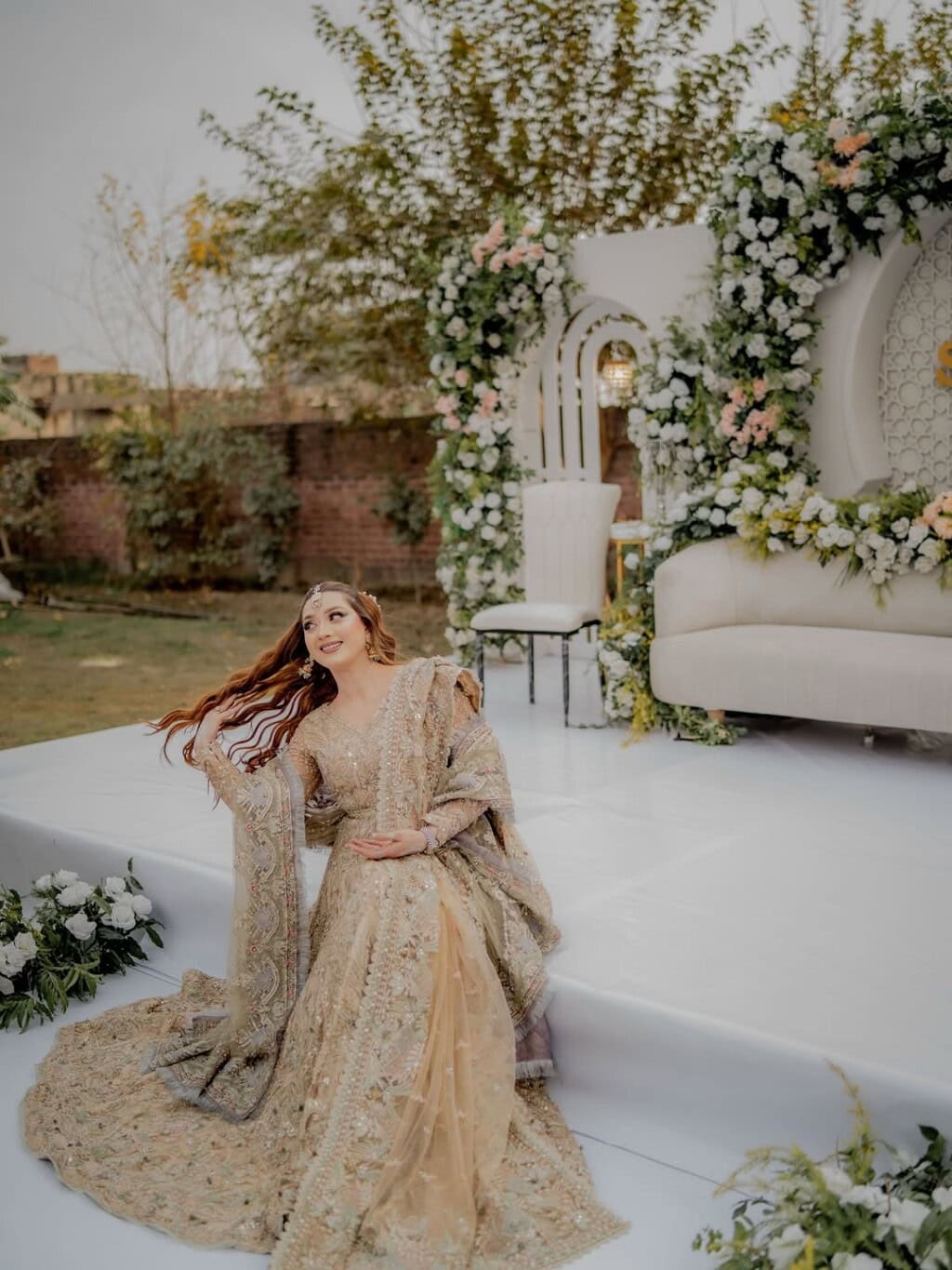 Momina Iqbal shares Pictures from family Event
