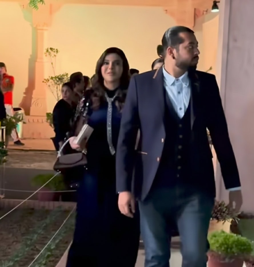 Nida Yasir’s Appearance in LSA with Son Gets Noticed
