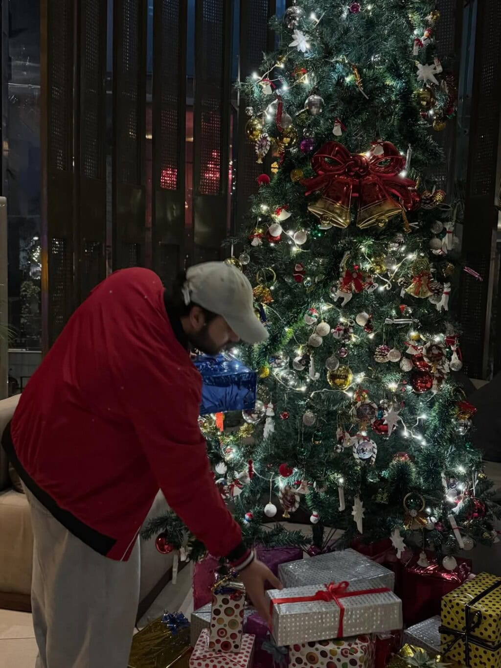Pakistani Celebrities Celebrate Christmas 2025