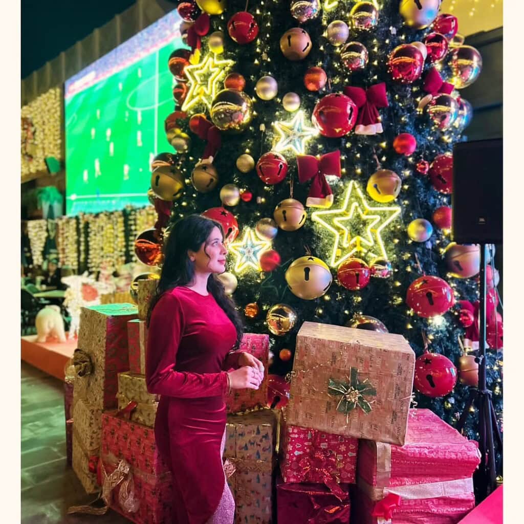 Pakistani Celebrities Celebrate Christmas 2025