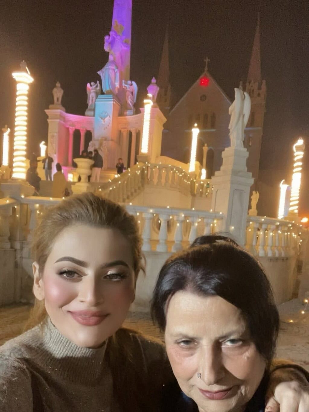 Pakistani Celebrities Celebrate Christmas 2025