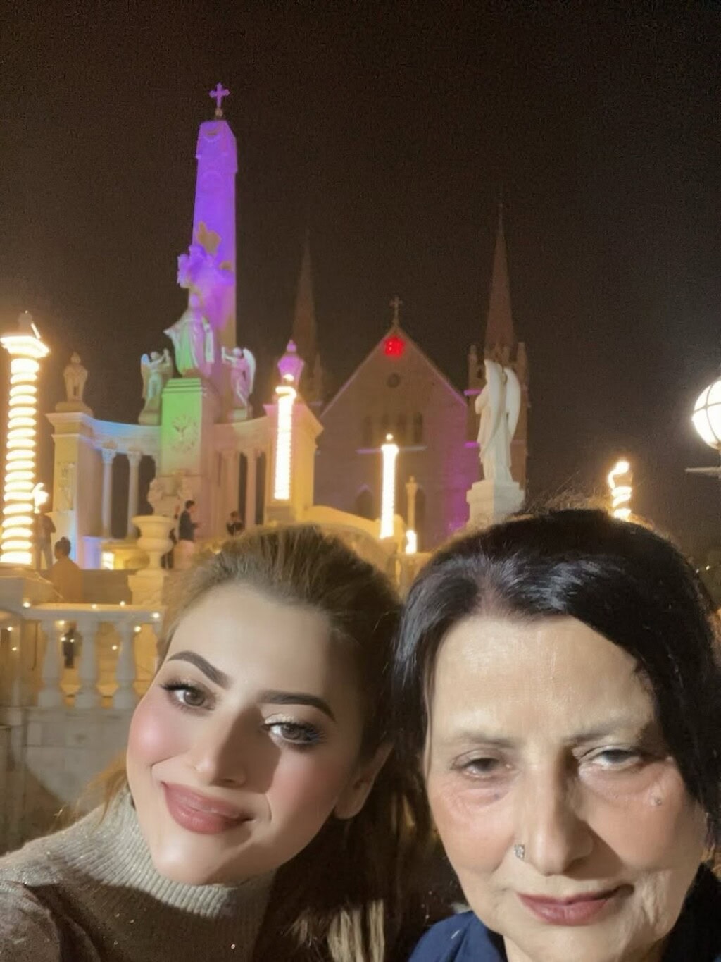 Pakistani Celebrities Celebrate Christmas 2025