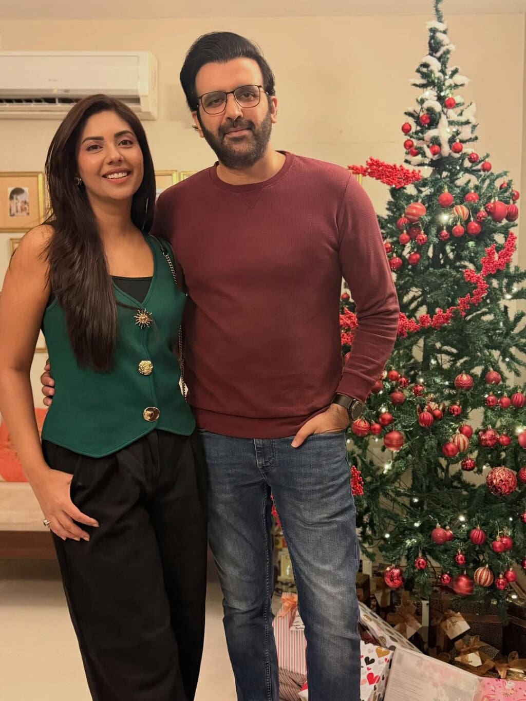 Pakistani Celebrities Celebrate Christmas 2025