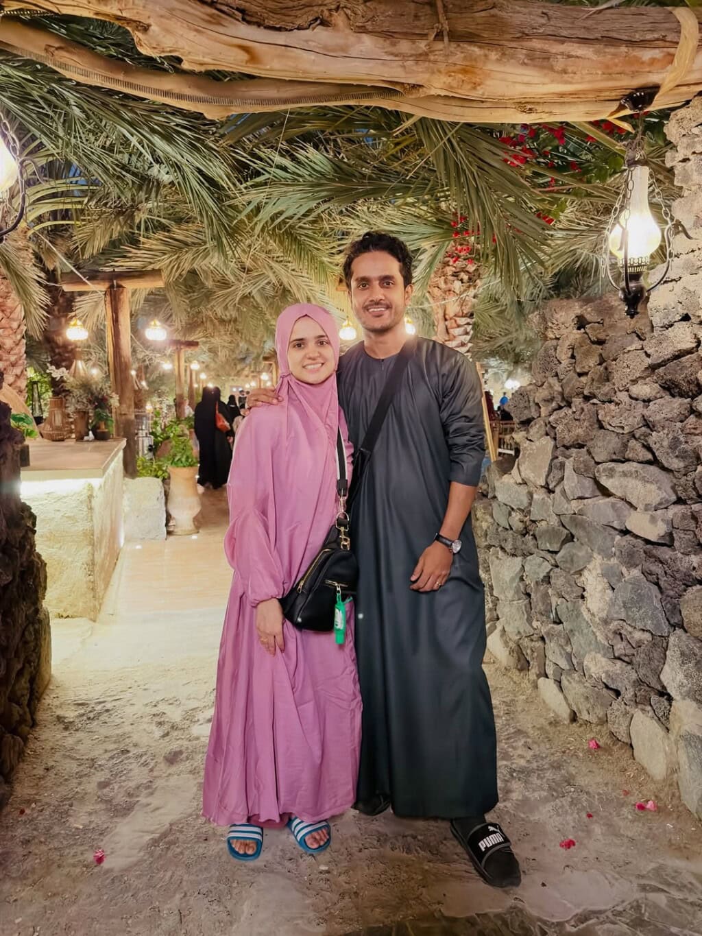 Rabya Kulsoom Pictures with Husband from Madina