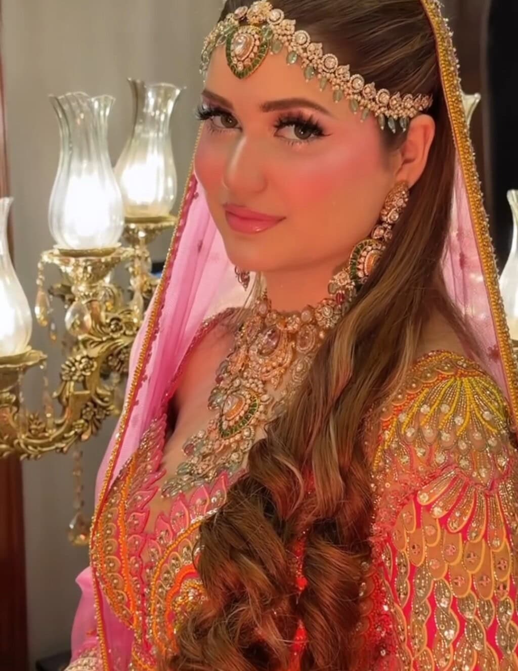 Rahat Fateh Ali Khan Daughter Mehndi Pictures