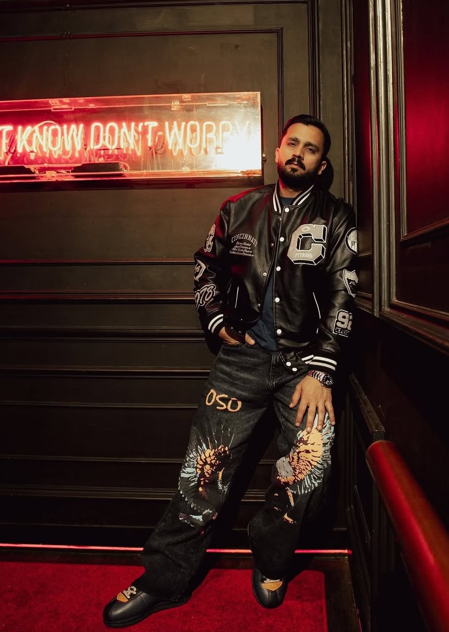 Rajab Butt’s Elderly Fan Faints on TikTok Live Rajab Butt’s Elderly Fan Faints on TikTok Live