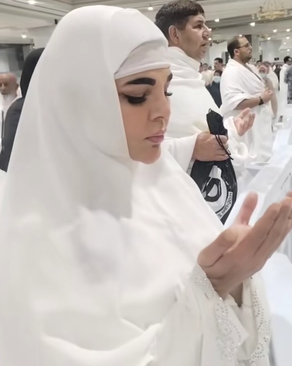 Rakhi Sawant’s Heartfelt Prayers For Pyari Maryam