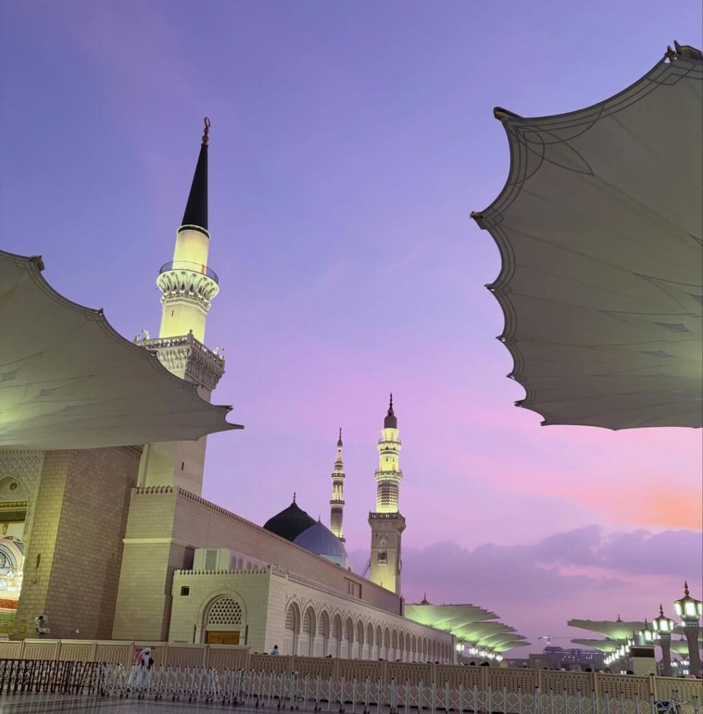 Masjid e Nabwi Muazzain Shaikh Faisal Nauman’s Final Azaan Touches Hearts